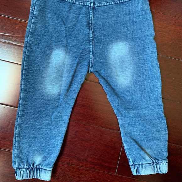 Guess “Graffiti” Jean Like Jeggings - Picture 2 of 5